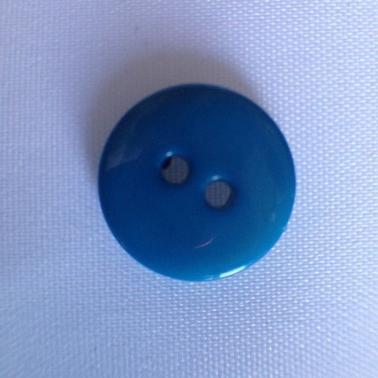 Immagine di Bottone classico rotondo due buchi blu azzurro 15 mm