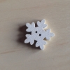 Bottone fiocco di neve bianco 2 buchi legno 1,5 cm