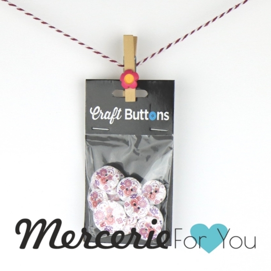 Craft Buttons - busta da 15 bottoni due buchi fantasia floreale assortiti in due dimensioni 18 e 25 mm
